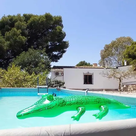 Casa Cerca De Playas Y Calas De كاليبي